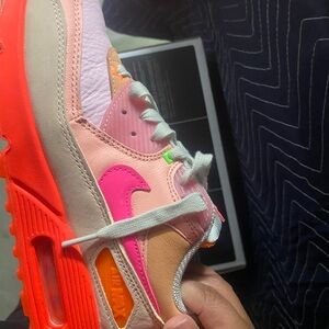 Nike WMNS Air Max 90 Bright Crimson Sneakers